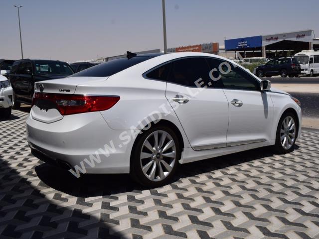 2016 Hyundai Azera