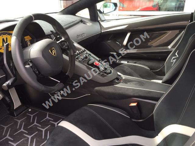 2015 Lamborghini Aventador SV