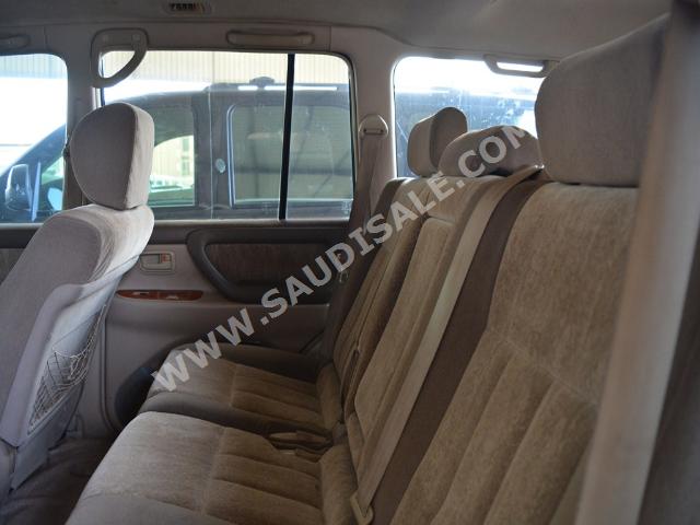 2001 Toyota Land Cruiser GXR