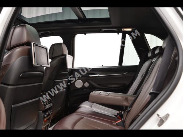 2015 بي ام دبليو الفئة اكس 5