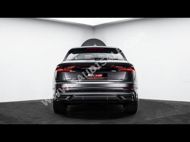 2022 اودي كيو 8