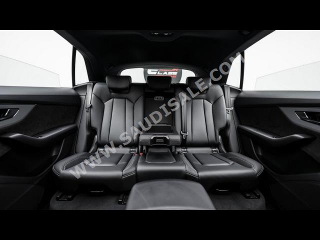 2022 اودي كيو 8