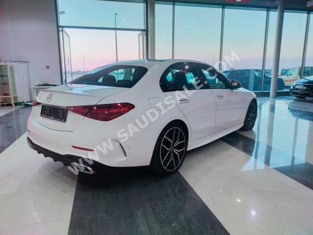 2022 مرسيدس - بنز سي 300