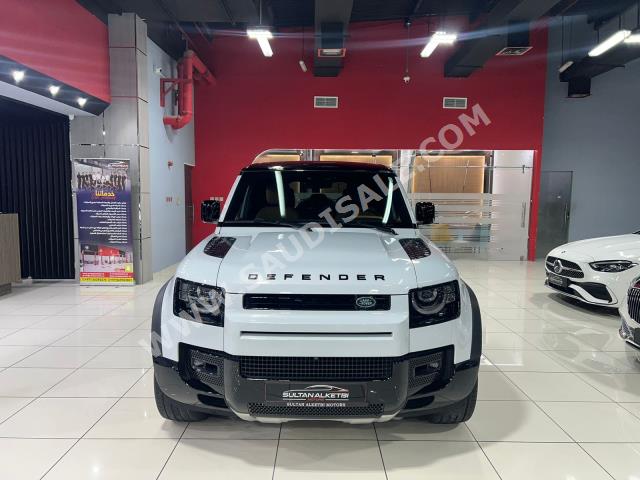 2023 لاند روفر ديفيندر