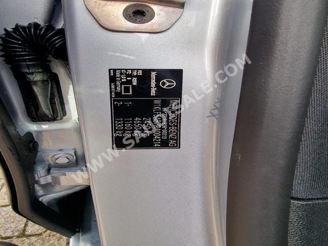 2024 مرسيدس - بنز إي 200