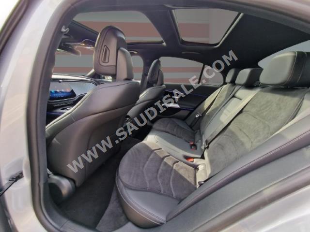 2024 مرسيدس - بنز إي 200