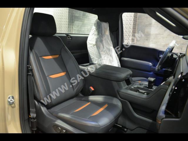 2023 جي ام سي سييرا اي تي 4