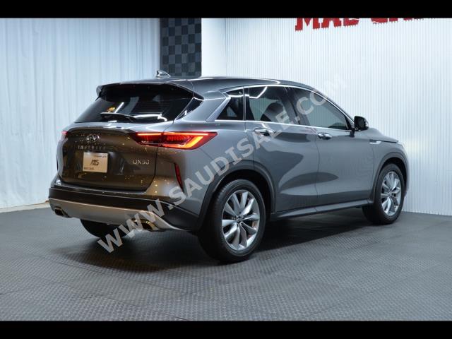 2021 انفينيتي كيو اكس 50