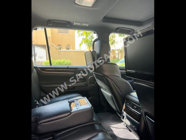 2020 لكزس إل إكس 570 اس