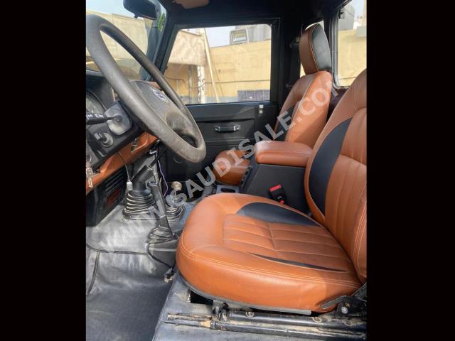 2000 لاند روفر ديفيندر