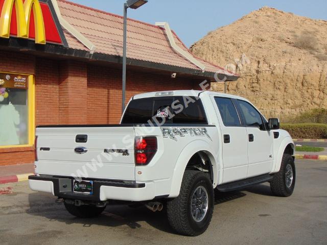 2011 فورد اف 150 رابتور