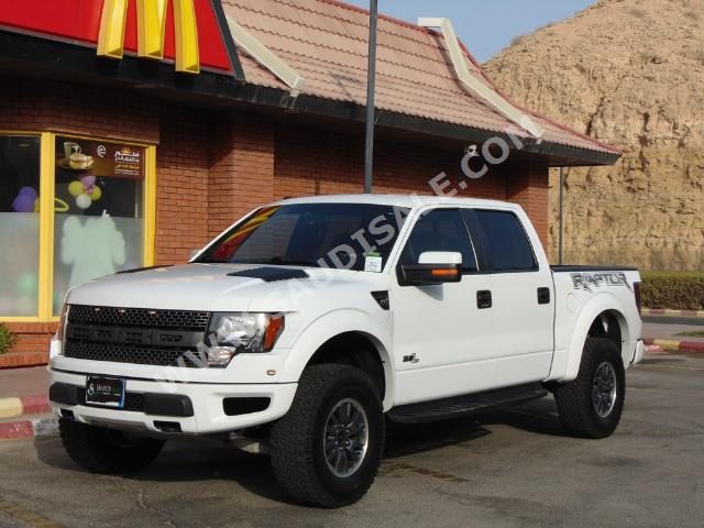 2011 فورد اف 150 رابتور