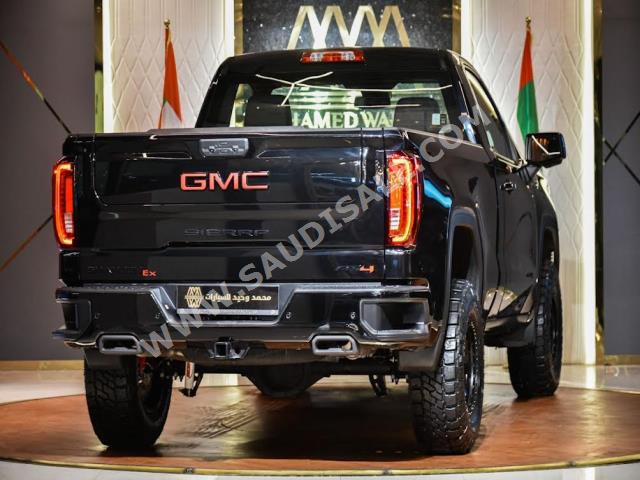 2022 جي ام سي سييرا اي تي 4