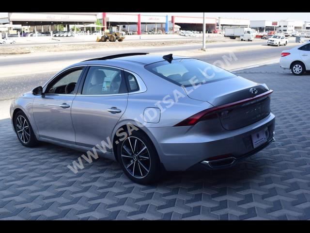 2022 Hyundai Azera
