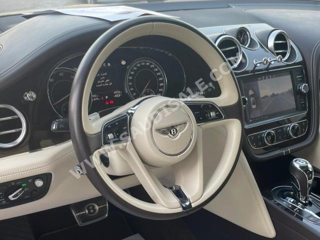 2020 بنتلي بنتايجا