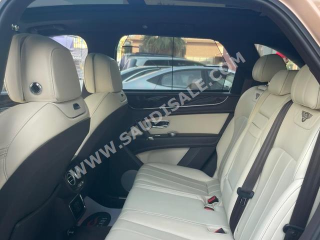 2020 بنتلي بنتايجا