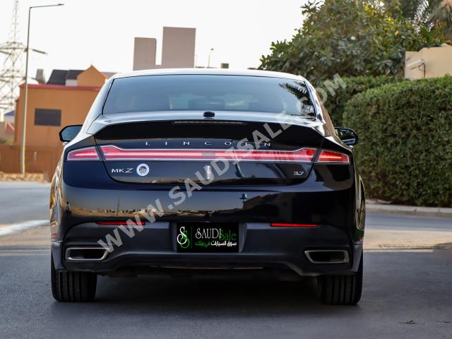 2014 لنكولن ام كي زد