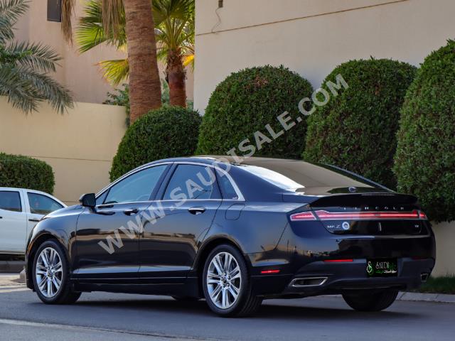 2014 لنكولن ام كي زد