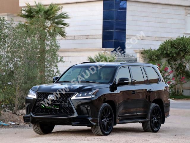 2019 Lexus LX 570  BlackEdition
