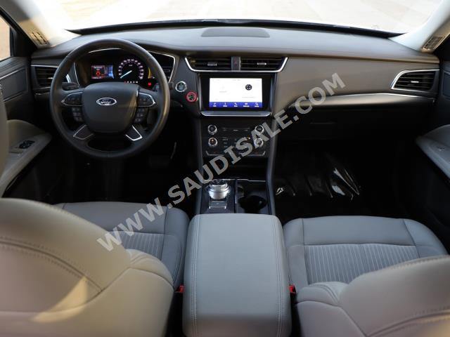 2021 Ford Taurus