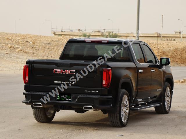 2021 GMC Sierra Denali