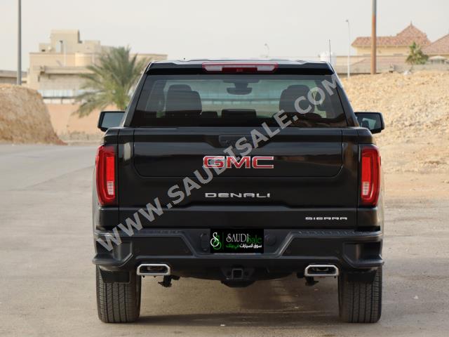 2021 GMC Sierra Denali