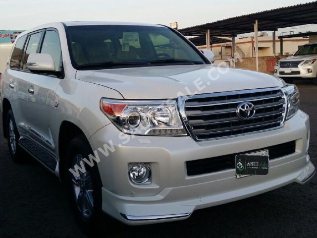 2014 Toyota Land Cruiser VXR