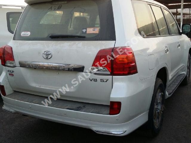 2013 Toyota Land Cruiser VXR