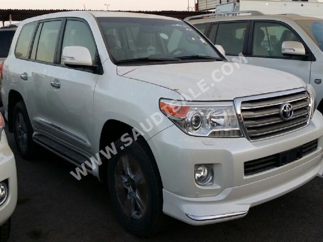 2013 Toyota Land Cruiser VXR