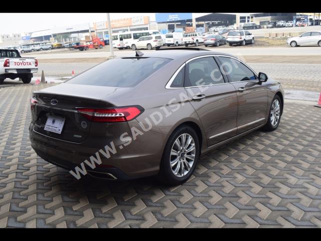 2021 فورد توروس