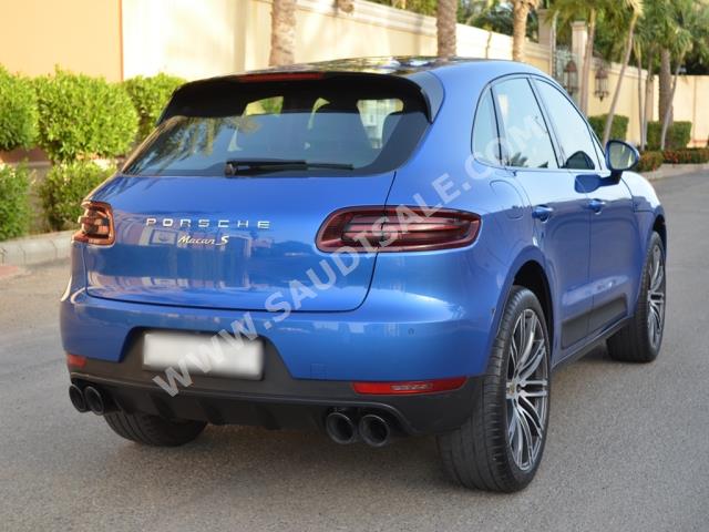 2015 بورش ماكان اس