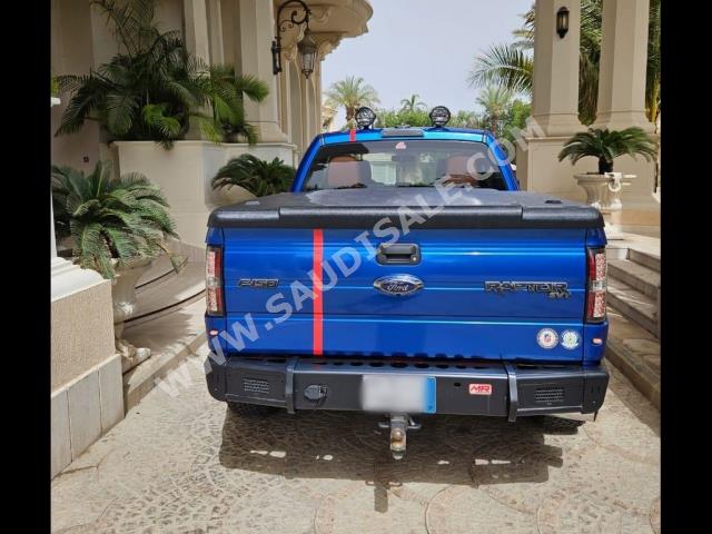 2010 فورد اف 150 رابتور