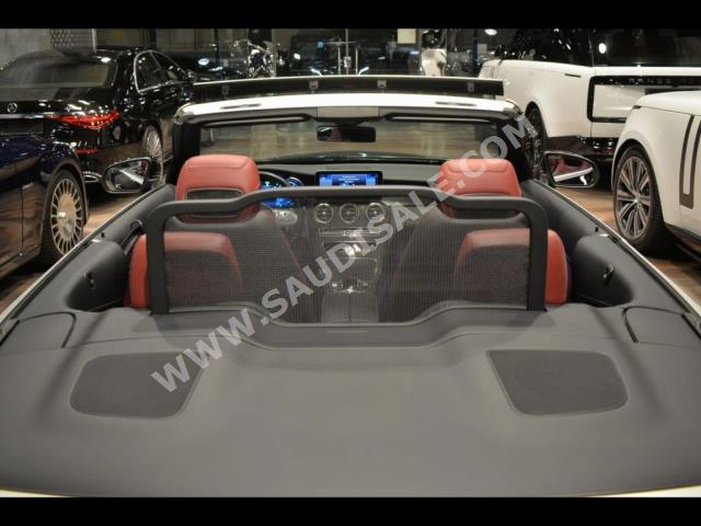 2020 مرسيدس - بنز سي 300 أي إم جي كوبيه