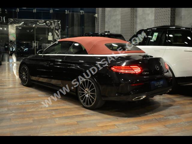 2020 مرسيدس - بنز سي 300 أي إم جي كوبيه