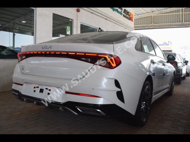 2023 كيا 5كي