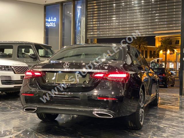 2022 مرسيدس - بنز إي 200