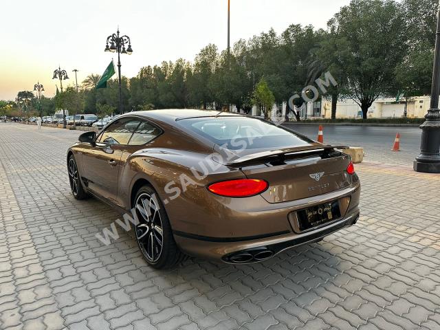 2022 بنتلي كونتيننتل جي تي