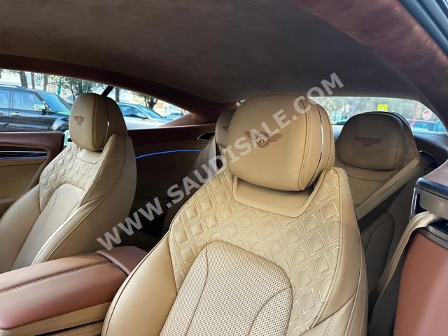 2022 بنتلي كونتيننتل جي تي