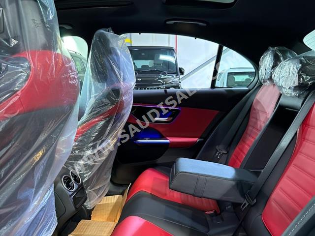 2023 مرسيدس - بنز سي 200 أي إم جي