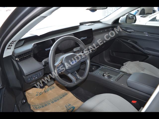 2023 فورد توروس