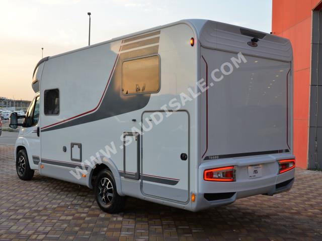 2022 فيات دوكاتو ماكس