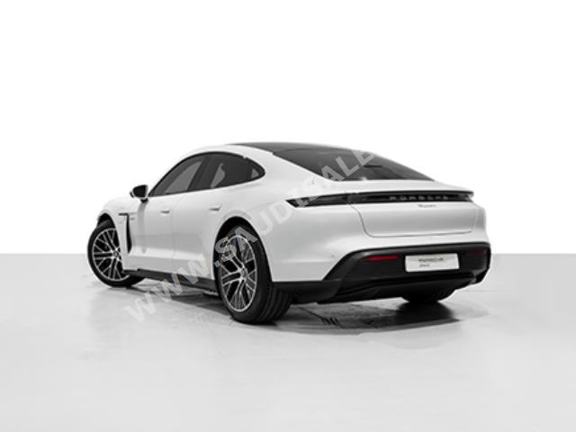 2023 بورش تايكان