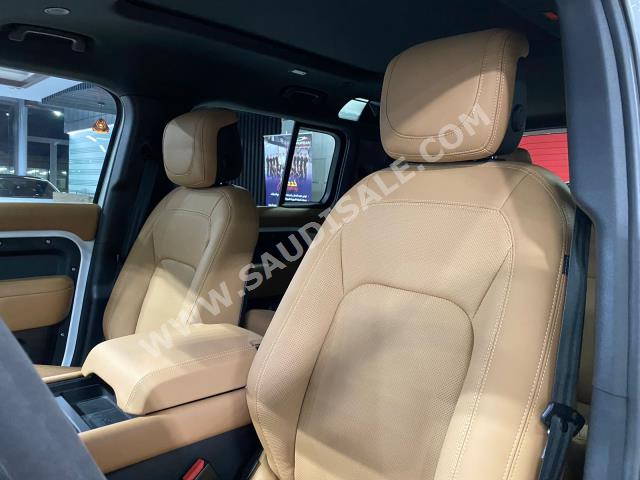 2022 لاند روفر ديفيندر اكس داينمك