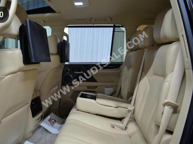 2019 لكزس إل إكس 570