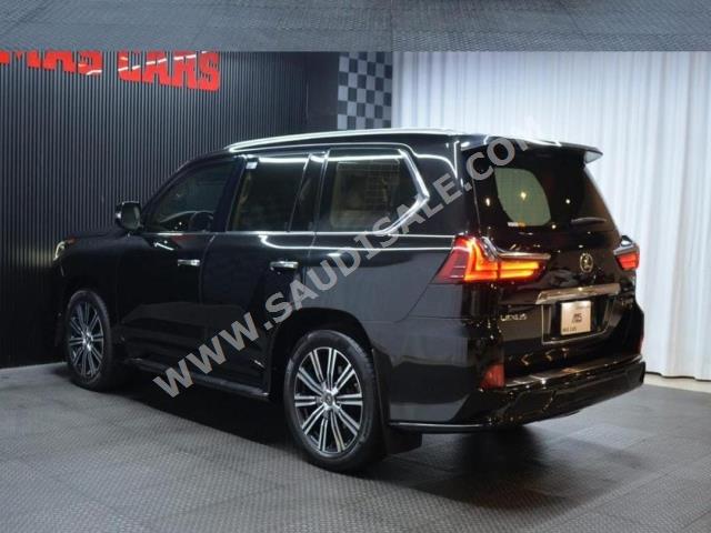 2019 لكزس إل إكس 570