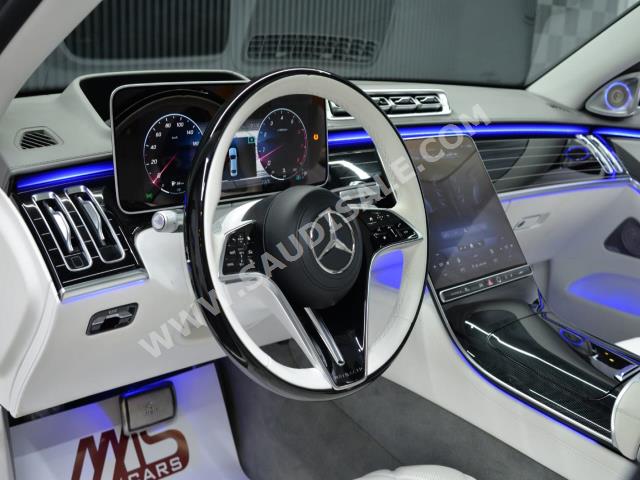 2022 مرسيدس - بنز إس 680 مايباخ