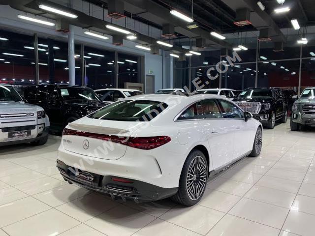 2023 مرسيدس - بنز إي كيو إس 450+