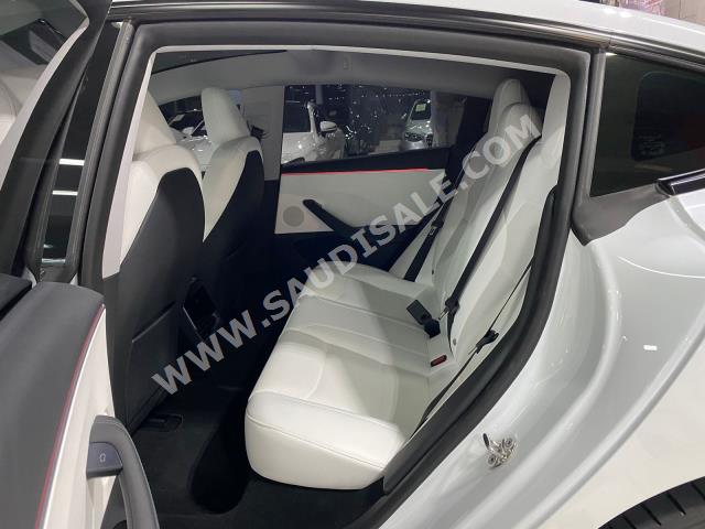 2024 تيسلا 3موديل لونج رينج