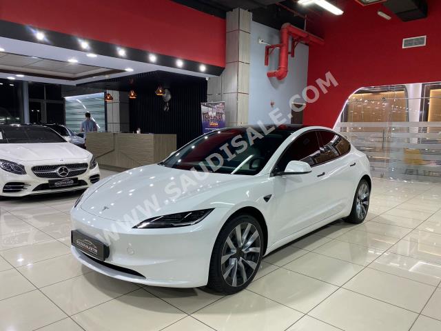 2024 تيسلا 3موديل لونج رينج