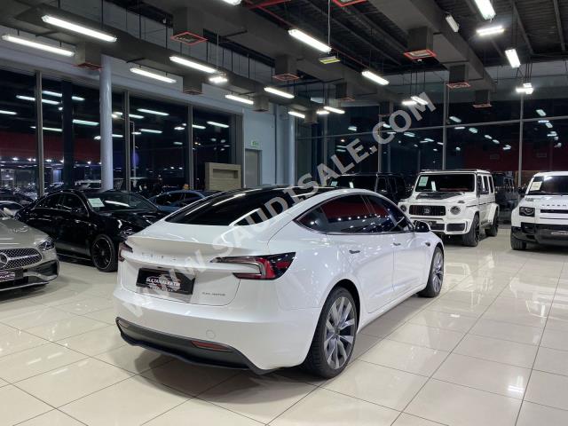 2024 تيسلا 3موديل لونج رينج